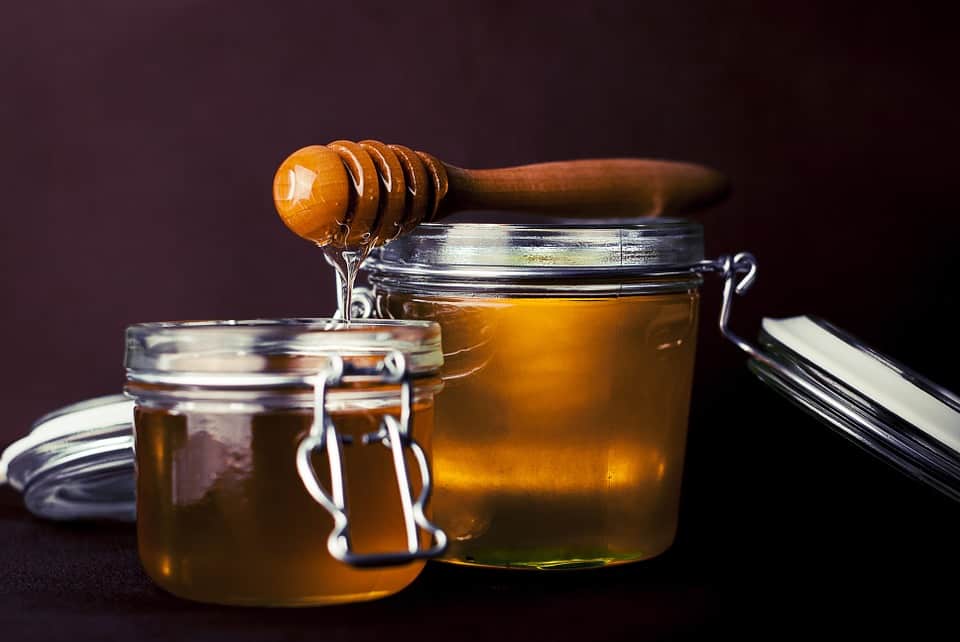 Crema de miel y cúrcuma para las manchas de la piel
