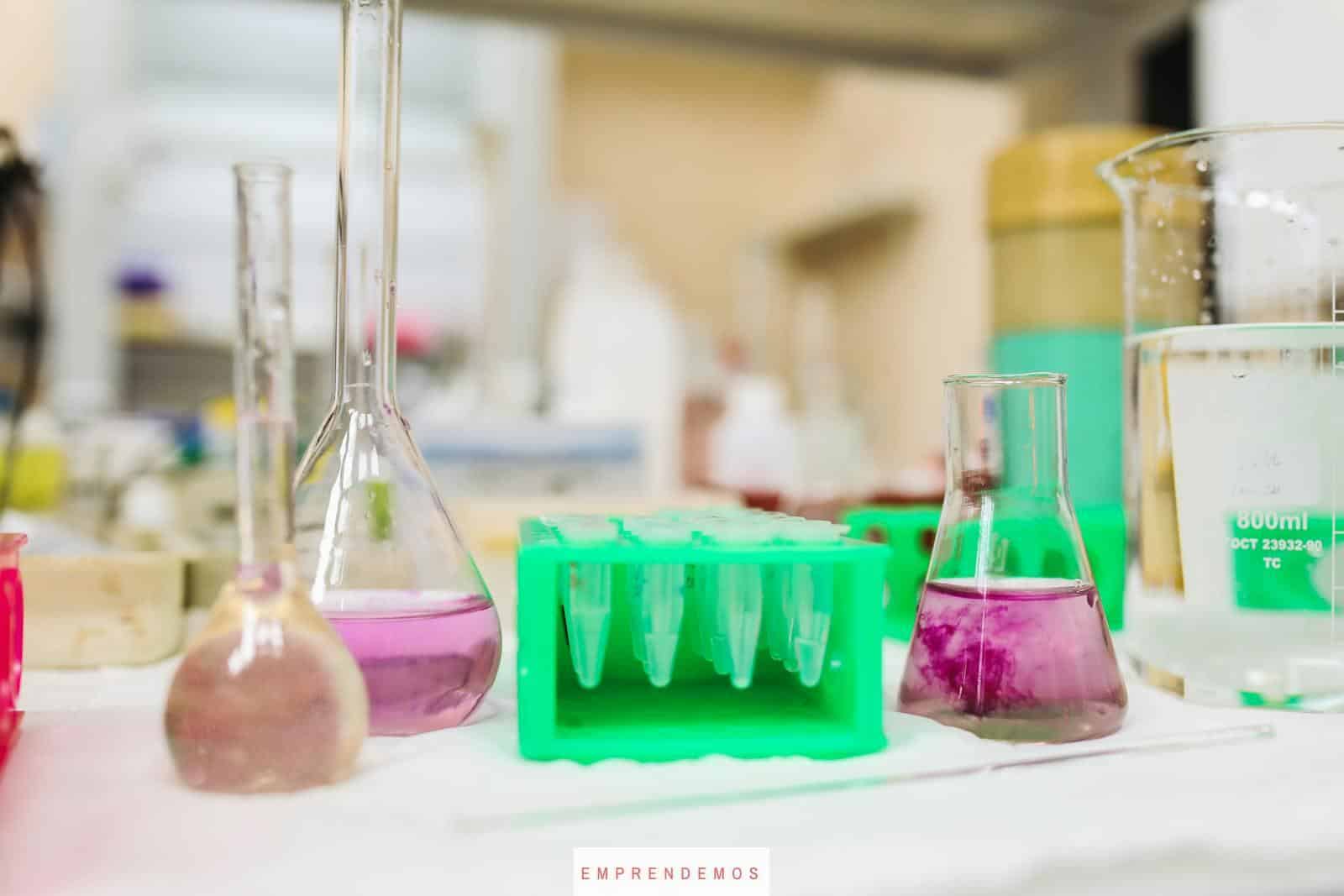 ¿En qué consiste la fabricación en química orgánica?